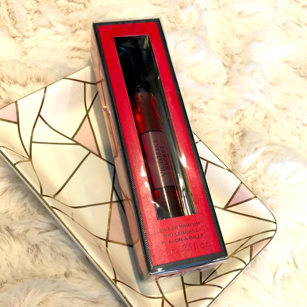 New! Victoria’s Secret Bombshell Intense roller